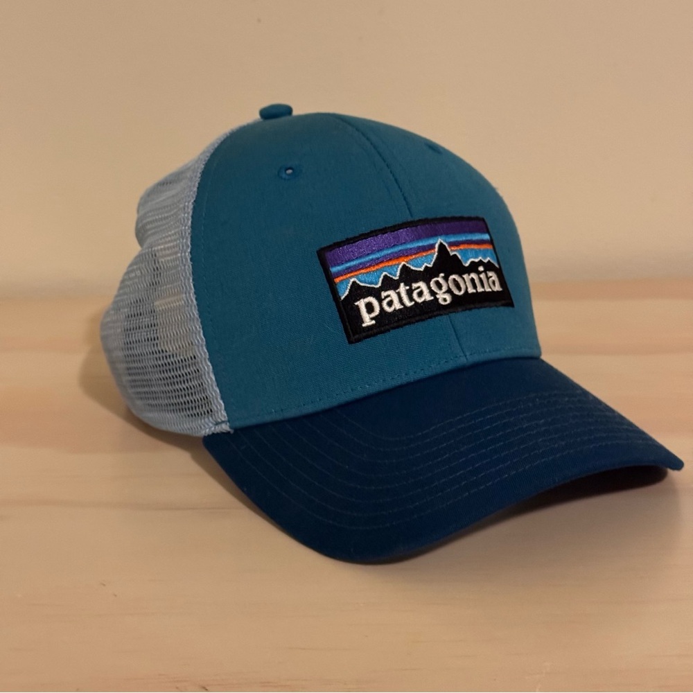 Patagonia P-6 Logo Trucker Hat Two Toned Blue Adjustable Mesh Snapback One Size